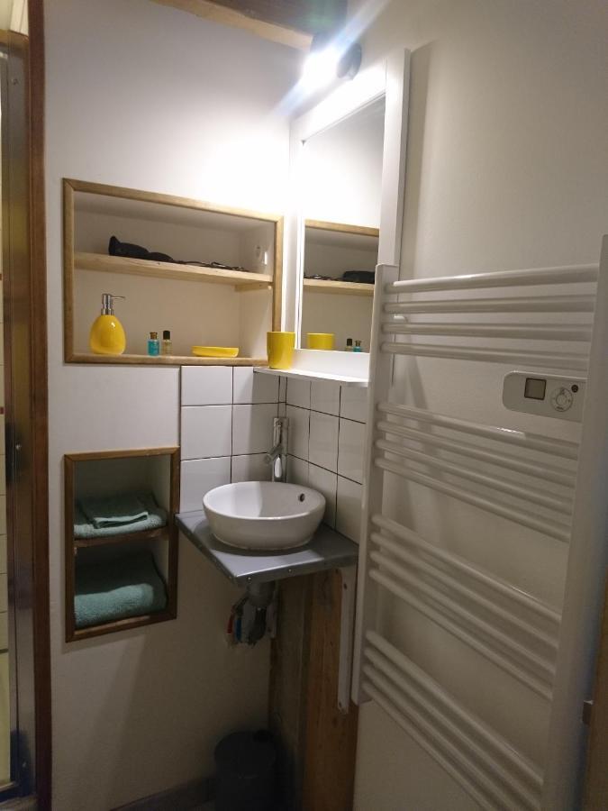 Le Petit Pays Appartement Montgivray Buitenkant foto